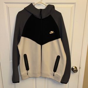 Men’s Nike sweatshirt size xl